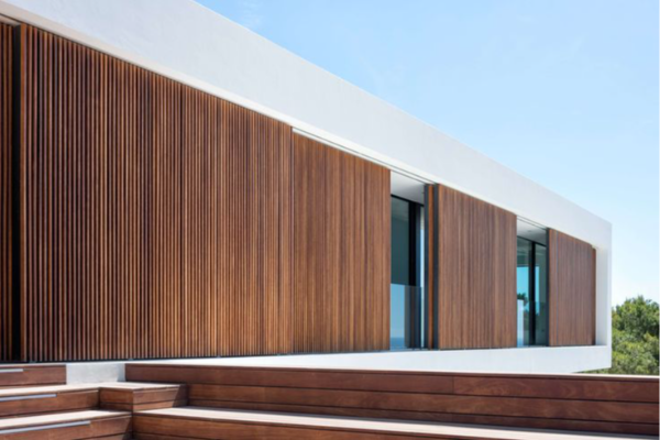 Fachadas Pivotante com Lambril